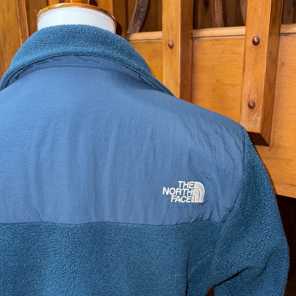 The North Face size Medium Women's Teal Blue Denali fleece snow Jacket - Picture 7 of 10